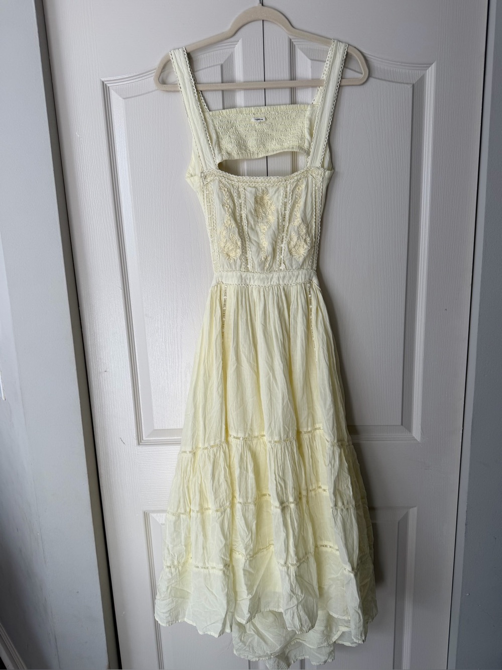 Tularosa Pale Yellow Lace-Trim Midi Dress - Picture 3 of 6